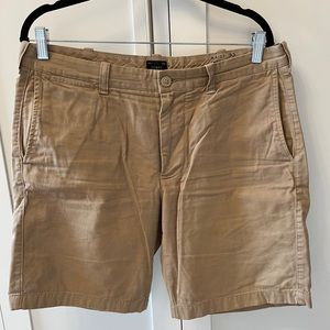 J. Crew Men's Garment Dye Cotton Twill Shorts Size 33 9" Inseam